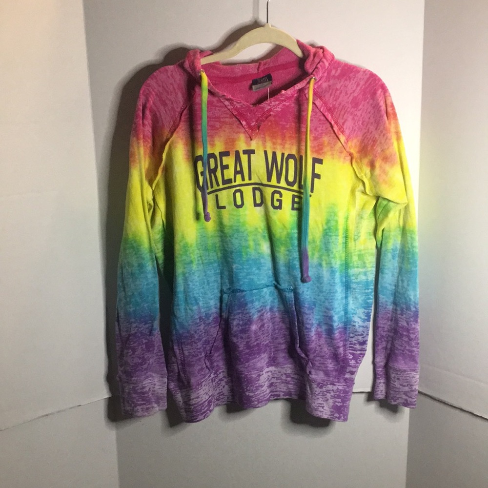 MV SPORT TYE DYE HOODIE SPELLOUT GREAT WOLF LODGE SIZE L